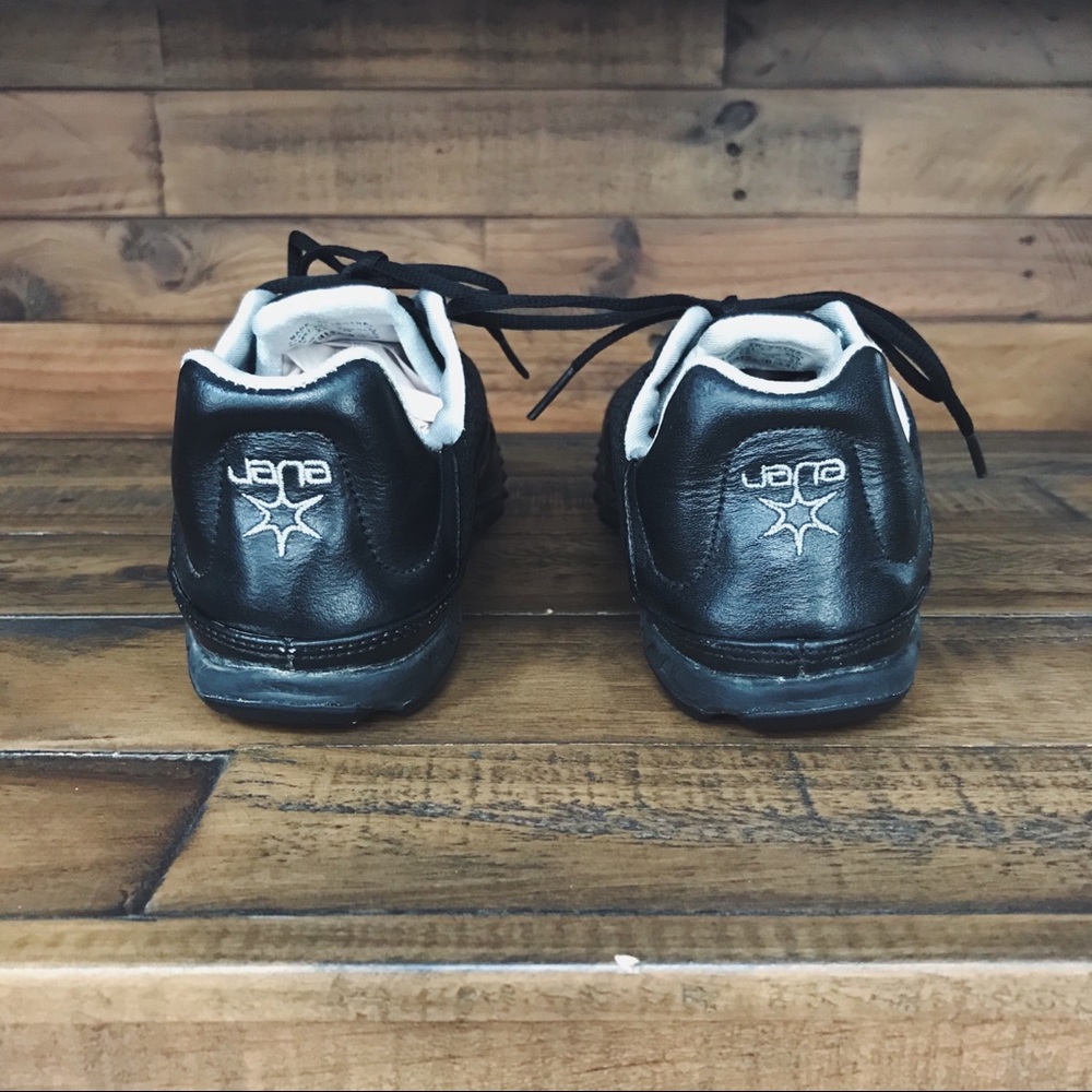 NIKE Jana Star Waffle Track & Field Sneakers - Picture 5 of 7